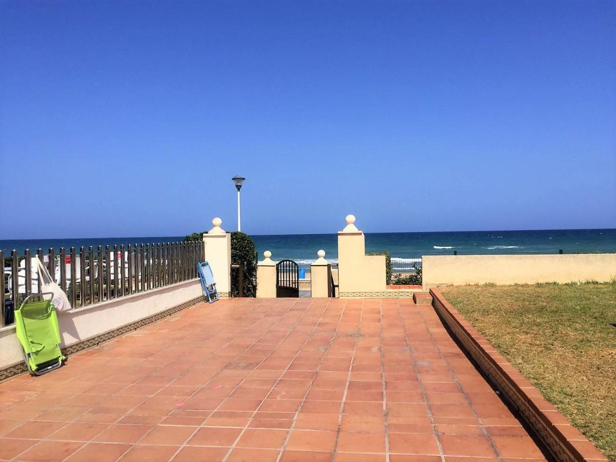 Cozy Apartment In A Beachfront Complex 马雷尼布劳 外观 照片