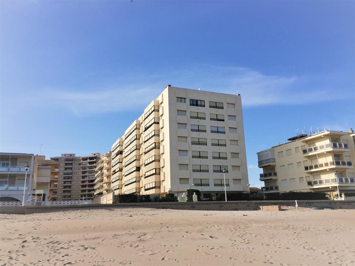 Cozy Apartment In A Beachfront Complex 马雷尼布劳 外观 照片